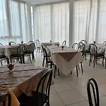 Vienna Rivazzurra ホテル リミニ