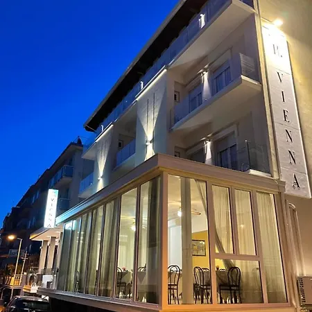 Vienna Rivazzurra 酒店